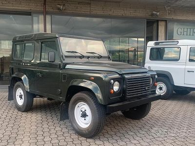Usata Land Rover Defender 68 CV (50 kW) 2008 Verde SUV