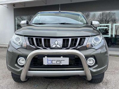 usata Mitsubishi L200 d.cab 2.5 di-d Intense Navi Hard Top traino.