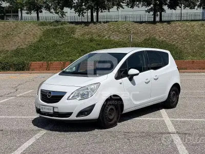 Usata Opel Meriva 120 CV (88 kW) 2010 Bianco Monovolume