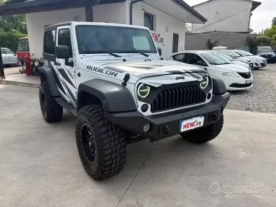 Usata Jeep Wrangler Rubicon 200 CV (147 kW) 2012 Bianco SUV