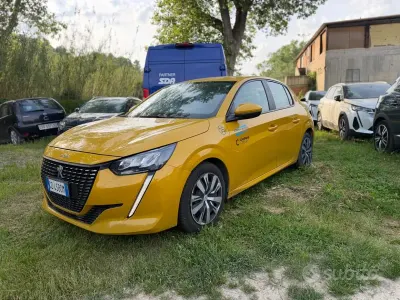 Usata Peugeot 208 Active 75 CV (55 kW) 2020 Giallo Utilitaria