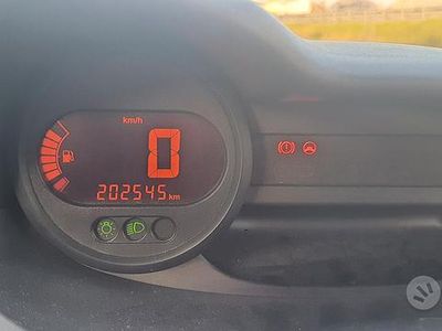 Usata Renault Twingo 58 CV (42 kW) 2009 Utilitaria