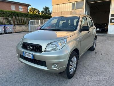 Usata Daihatsu Terios 86 CV (63 kW) 2010 Grigio SUV