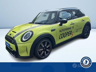 Begagnad Mini Cooper S 178 HK (130 kW) 2023 Gul Halvkombi