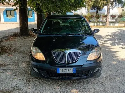 Usata Lancia Ypsilon 69 CV (50 kW) 2005 Nero Utilitaria