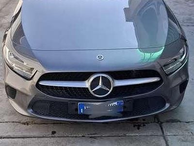 Usata Mercedes A180 Executive 116 CV (85 kW) 2019 Grigio Berlina