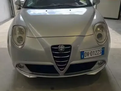 Usata Alfa Romeo MiTo 79 CV (58 kW) 2009 Grigio Utilitaria