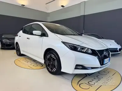 Usata Nissan Leaf Acenta 89 kW (122 CV) 2022 Bianco Utilitaria