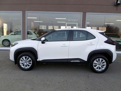 Nuova Toyota Yaris Cross Active 92 CV (67 kW) 2025 Bianco SUV