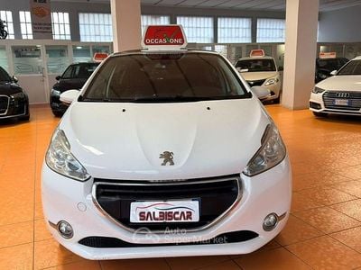 Bianco Usata 2014 Peugeot 208 Allure Utilitaria | 5700 € (Buon prezzo)