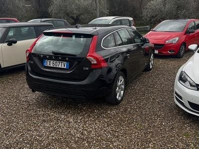 Usata Volvo V60 115 CV (84 kW) 2015 Nero Station wagon
