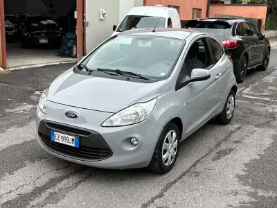 Usata Ford Ka 66 CV (48 kW) 2015 Grigio Berlina