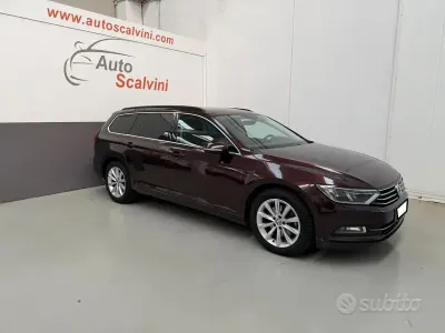 Usata VW Passat Business 120 CV (88 kW) 2017 Viola Station wagon