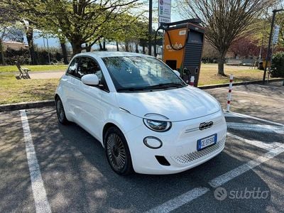 Usata Fiat 500e 86 kW (118 CV) 2021 Bianco Coupé