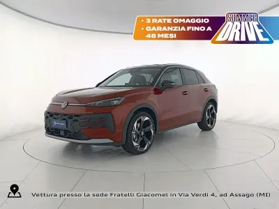 Nuova VW T-Roc Style 116 CV (85 kW) 2026 Flame red metallizzato nero SUV