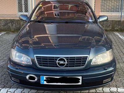 Verde Usata 2001 Opel Omega Executive Berlina | 8000 €
