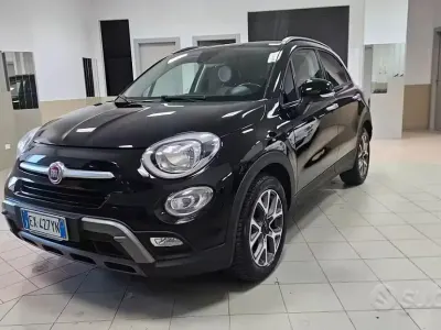 Usado Fiat 500X Cross Plus 120 CV (88 kW) 2015 Negro SUV
