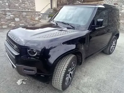 Usata Land Rover Defender SE Dynamic 200 CV (147 kW) 2022 Nero SUV