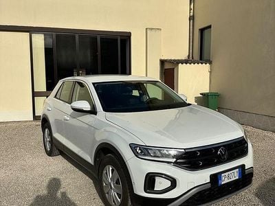 Usata VW T-Roc Life 110 CV (80 kW) 2023 Bianco SUV