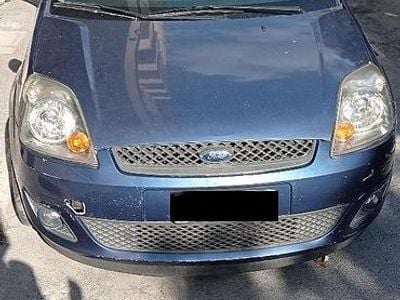 Usata Ford Fiesta 75 CV (55 kW) 2006 Blu Utilitaria