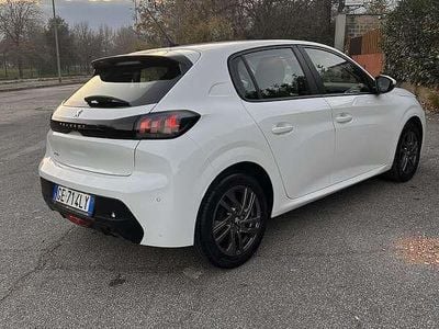 Usata Peugeot 208 Active 75 CV (55 kW) 2021 Utilitaria