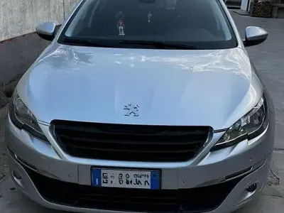 Usata Peugeot 308 120 CV (88 kW) 2015 Grigio Station wagon
