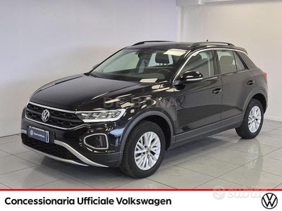 Usata VW T-Roc Life 150 CV (110 kW) 2024 Nero perla SUV