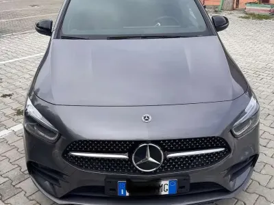 Gebraucht Mercedes B200 Advanced Plus 150 PS (110 kW) 2024 Grau Van / Kleinbus