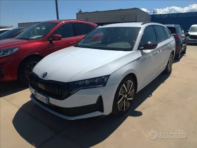 Usata Skoda Octavia SportLine 150 CV (110 kW) 2024 Bianco Station wagon