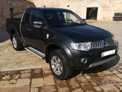 usata Mitsubishi L200 L200 2.5 DI-D 178 CV Double Cab Intense Plus