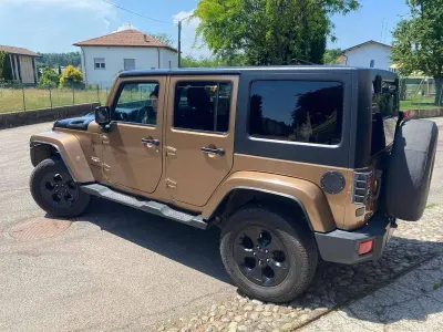 Usata Jeep Wrangler Sahara 200 CV (147 kW) 2015 Bronzo SUV