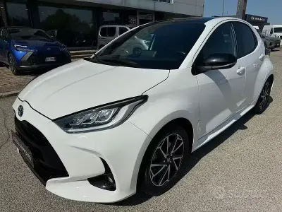 Usata Toyota Yaris Hybrid Lounge 116 CV (85 kW) 2022 Other Berlina
