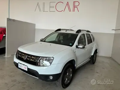 Usata Dacia Duster Lauréate 114 CV (83 kW) 2017 Bianco SUV