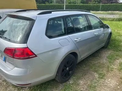 Usata VW Golf Sportsvan Trendline 110 CV (80 kW) 2014 Grigio Monovolume