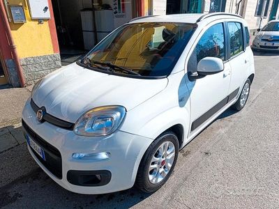 Usata Fiat Panda Lounge 69 CV (50 kW) 2014 Bianco Utilitaria