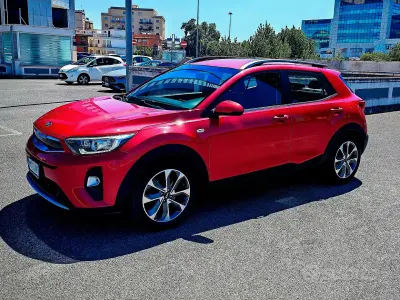 Usata Kia Stonic 100 CV (73 kW) 2019 Rosso SUV