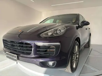 Usata Porsche Cayenne 250 CV (183 kW) 2017 Blu/azzurro SUV