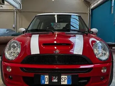 Begagnad Mini John Cooper Works 211 HK (155 kW) 2006 Röd Halvkombi