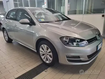 Usata VW Golf VII Comfortline 105 CV (77 kW) 2013 Grigio Berlina