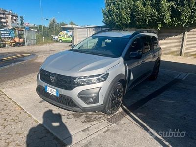Usata Dacia Jogger Comfort 101 CV (74 kW) 2022 Grigio Monovolume