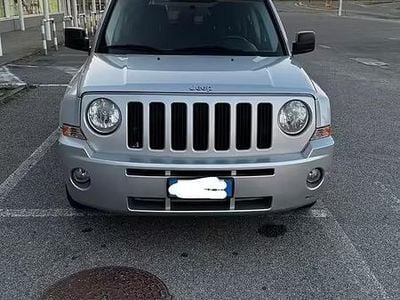 Usata Jeep Patriot Sport 174 CV (127 kW) 2009 Grigio SUV