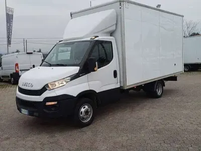 Usata Iveco Daily 129 CV (94 kW) 2016 Bianco Furgone