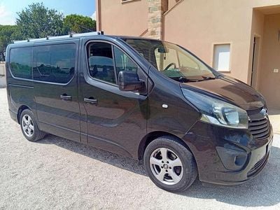Nero Usata 2015 Opel Vivaro Monovolume | 16.500 € (Buon prezzo)