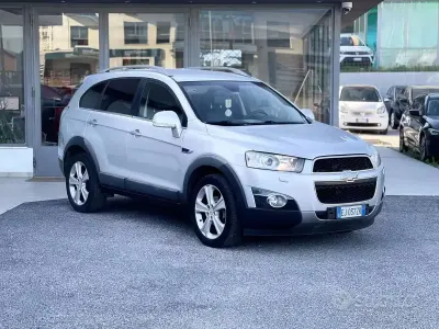 Usata Chevrolet Captiva 184 CV (135 kW) 2011 Grigio SUV