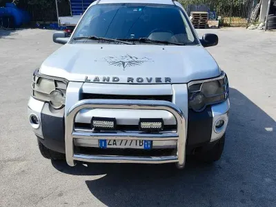Usata Land Rover Freelander 111 CV (81 kW) 2004 Grigio SUV