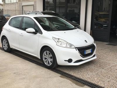 usata Peugeot 208 1.2 VTi 82 CV 5 porte Active GARANZIA 12 MESI