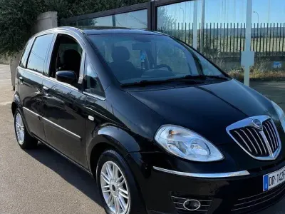 Usata Lancia Musa 69 CV (50 kW) 2008 Nero Monovolume
