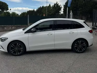 Usata Mercedes B180 116 CV (85 kW) 2019 Bianco Utilitaria