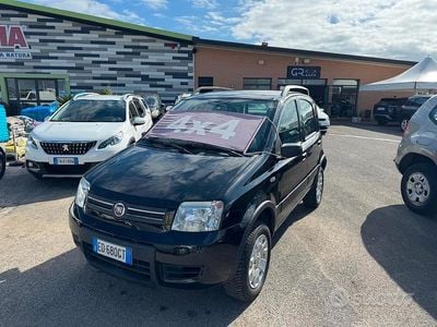 Usata Fiat Panda 4x4 70 CV (51 kW) 2010 Nero Utilitaria
