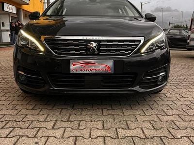 Usata Peugeot 308 Active 131 CV (96 kW) 2019 Nero Station wagon